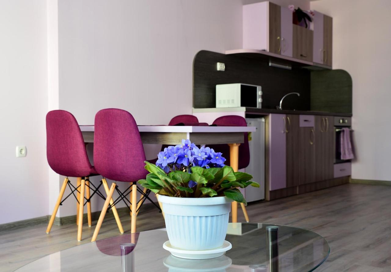 Visito Aparthouse מלון דירות