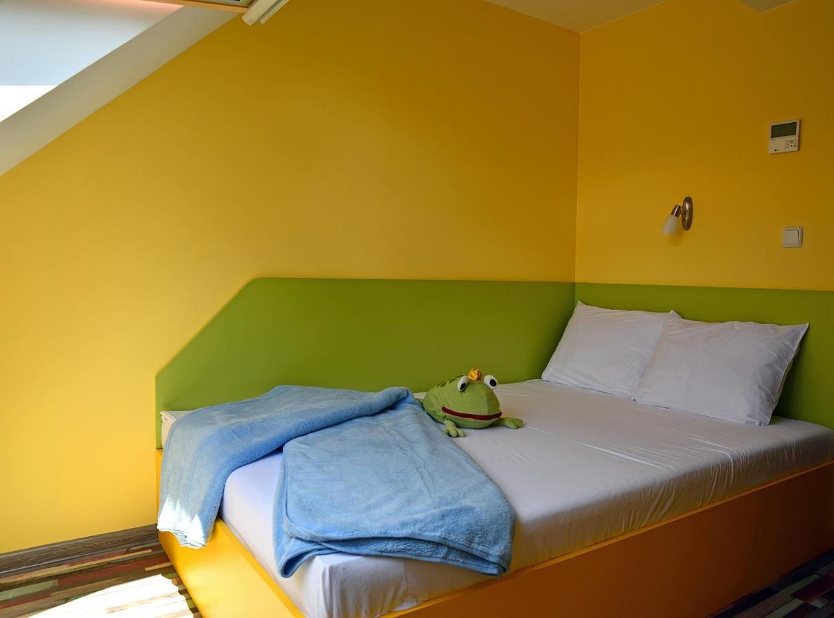 Visito Aparthouse מלון דירות 2*